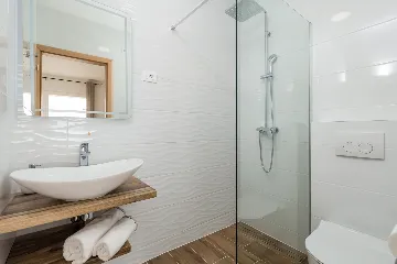 Spacious 6-Bedroom Villa with Pool in Opatija