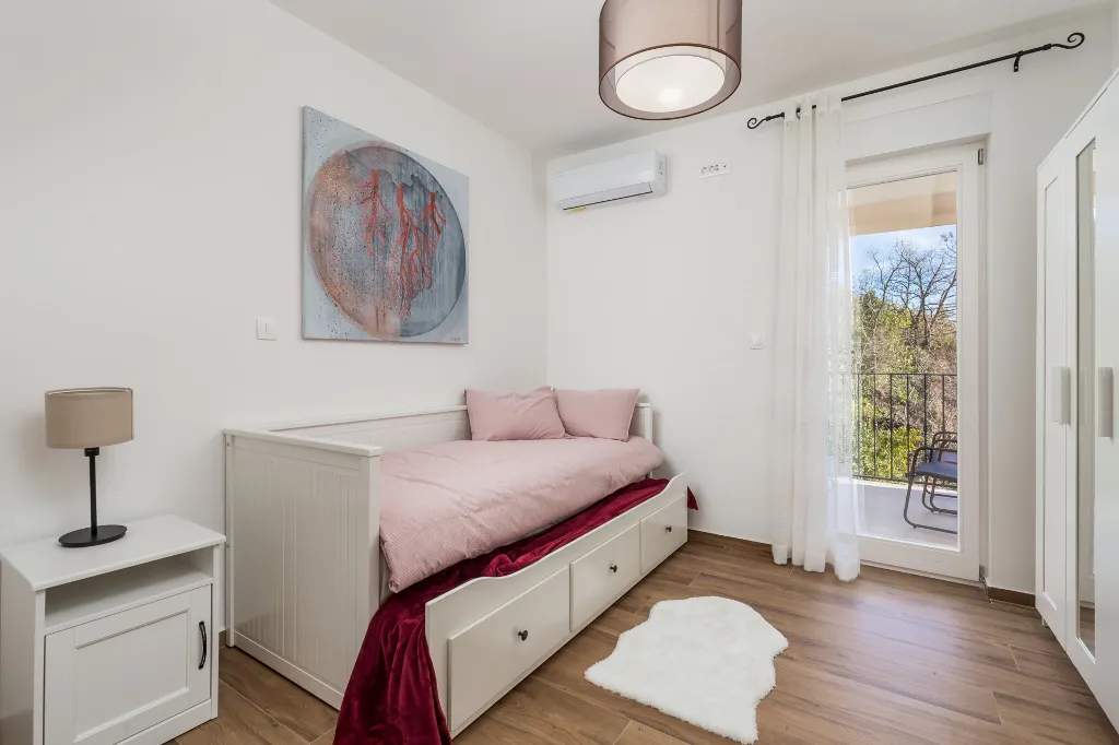 Spacious 6-Bedroom Villa with Pool in Opatija