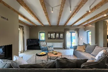 Modern Villa with Pool and Wellness, Čabrunići