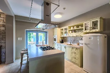 Modern Villa with Pool and Wellness, Čabrunići