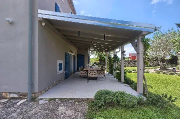 Modern Villa with Pool and Wellness, Čabrunići