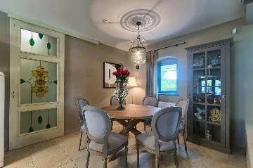 Modern Villa with Pool and Wellness, Čabrunići