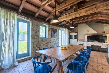 Modern Villa with Pool and Wellness, Čabrunići