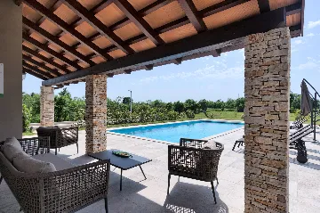 Modern Villa with Pool and Wellness, Čabrunići