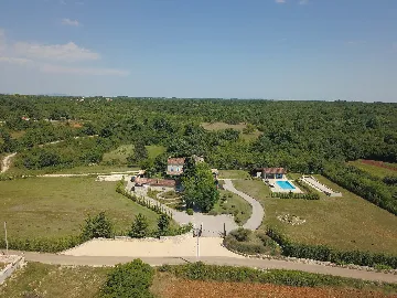 Modern Villa with Pool and Wellness, Čabrunići