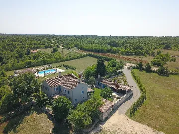 Modern Villa with Pool and Wellness, Čabrunići