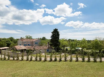 Modern Villa with Pool and Wellness, Čabrunići