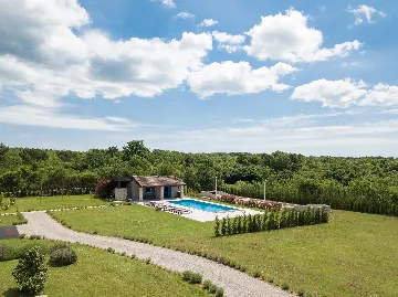 Modern Villa with Pool and Wellness, Čabrunići