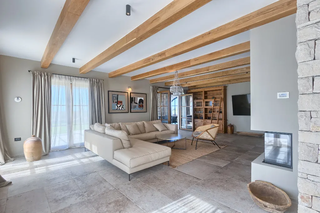 Spacious Countryside Villa with Pool in Umag