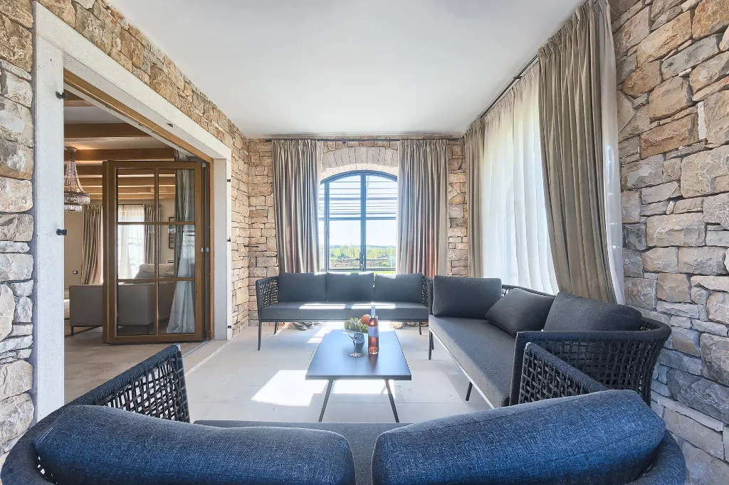 Spacious Countryside Villa with Pool in Umag