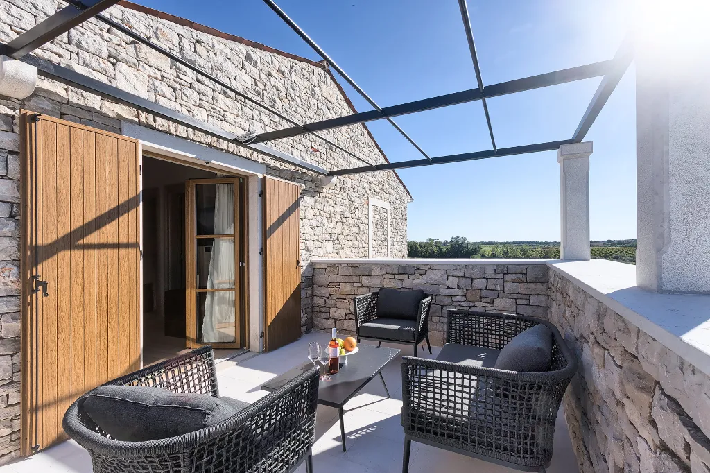 Spacious Countryside Villa with Pool in Umag