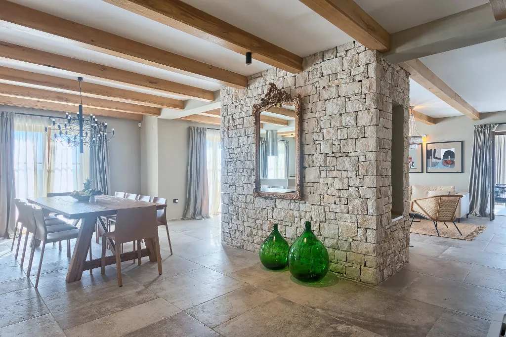 Spacious Countryside Villa with Pool in Umag