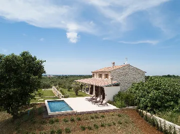 Spacious Countryside Villa with Pool in Umag