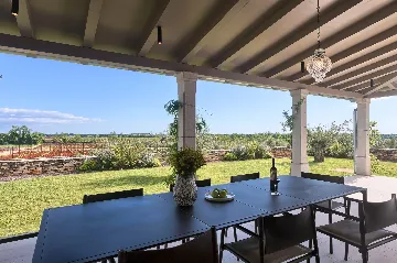Spacious Countryside Villa with Pool in Umag
