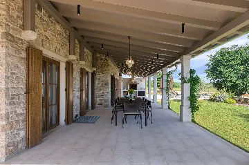 Spacious Countryside Villa with Pool in Umag