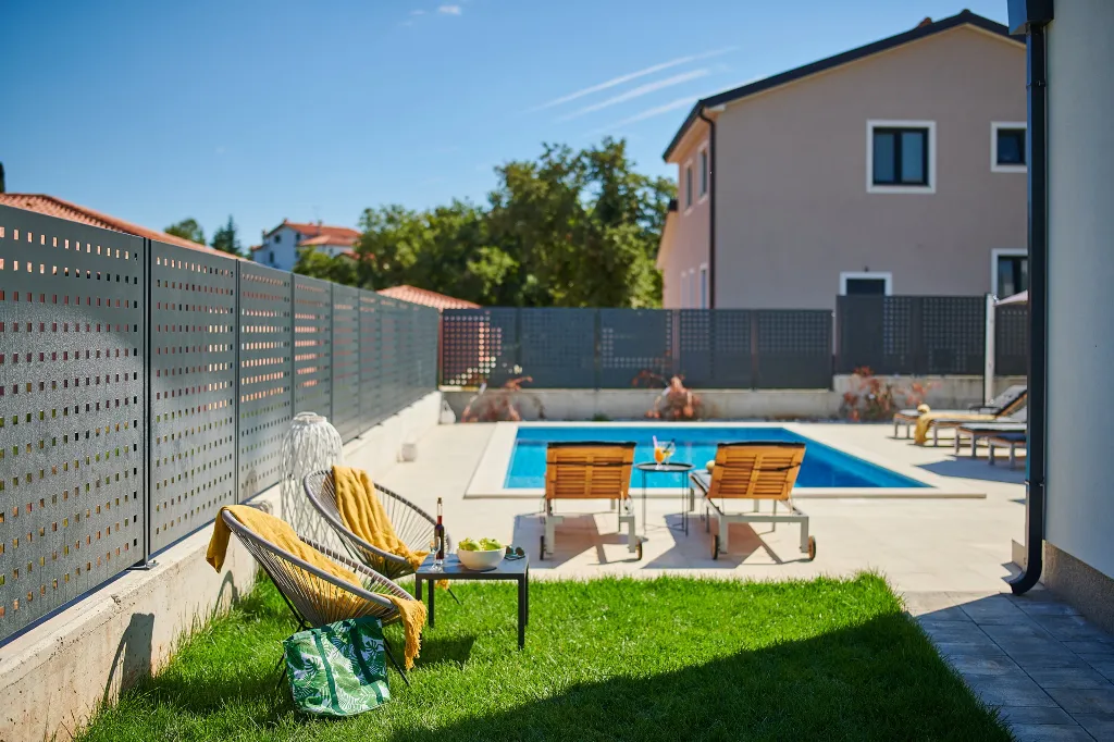 Contemporary Villa Retreat with Pool Umag