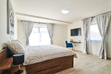 Contemporary Villa Retreat with Pool Umag