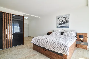 Contemporary Villa Retreat with Pool Umag