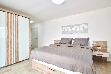 Contemporary Villa Retreat with Pool Umag