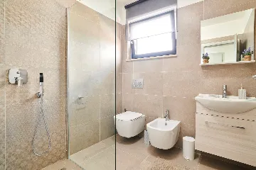 Contemporary Villa Retreat with Pool Umag