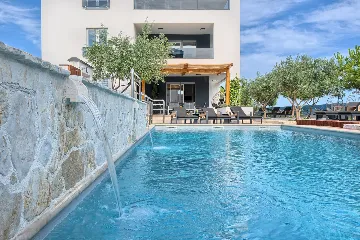Modern Studio Apartment with Pool Access in Split