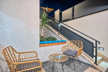 Modern Studio Apartment with Pool Access in Split