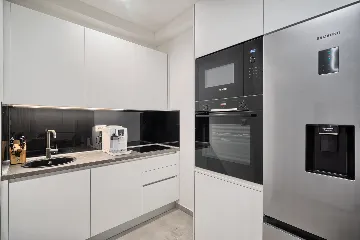 Modern Studio Apartment with Pool Access in Split