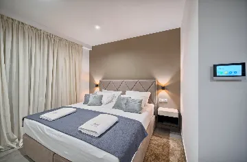 Modern Studio Apartment with Pool Access in Split