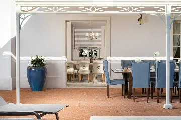 Elegant 4-Bedroom Villa with Pool in Vabriga