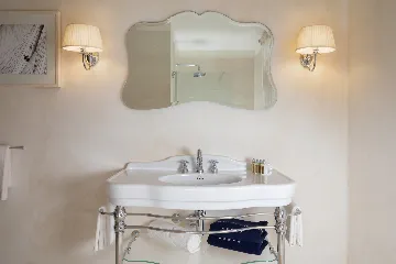 Elegant 4-Bedroom Villa with Pool in Vabriga