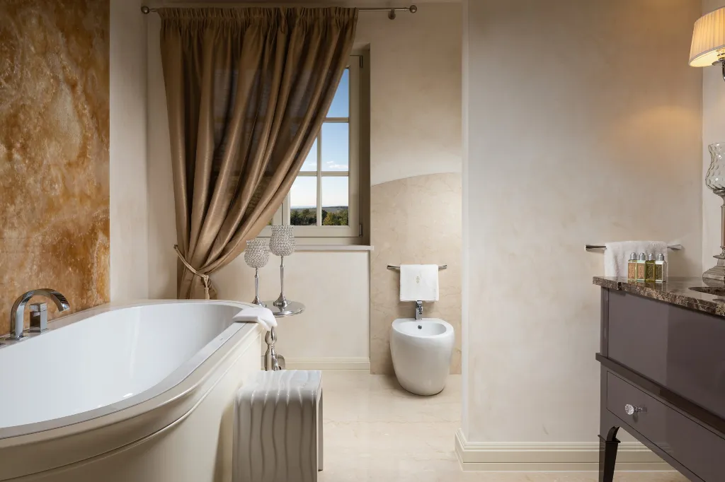 Elegant 4-Bedroom Villa with Pool in Vabriga