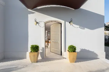 Elegant 4-Bedroom Villa with Pool in Vabriga