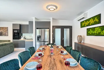 Modern Two-Bedroom Apartment with Pool, Split