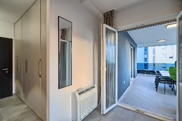 Modern Family Apartment with Shared Pool, Split