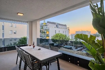 Modern Family Apartment with Shared Pool, Split