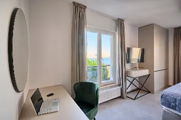 Modern Family Apartment with Shared Pool, Split