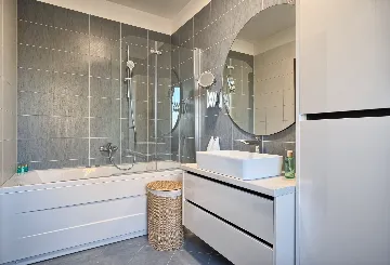 Modern Family Apartment with Shared Pool, Split