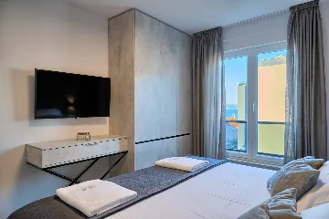 Modern Family Apartment with Shared Pool, Split