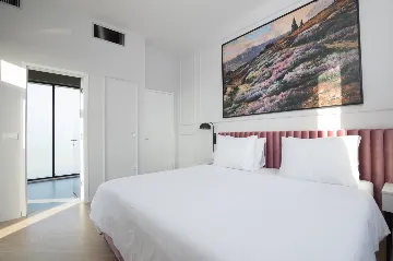 Modern Poolside Villa Retreat in Pazin