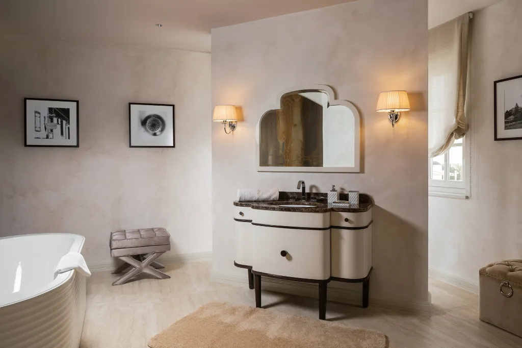 Elegant Family Villa with Pool in Vabriga
