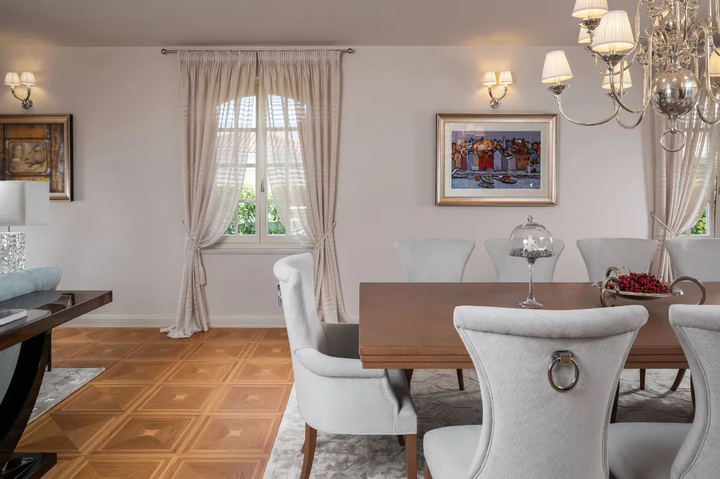 Elegant Family Villa with Pool in Vabriga