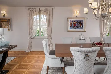 Elegant Family Villa with Pool in Vabriga