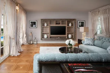 Elegant Family Villa with Pool in Vabriga