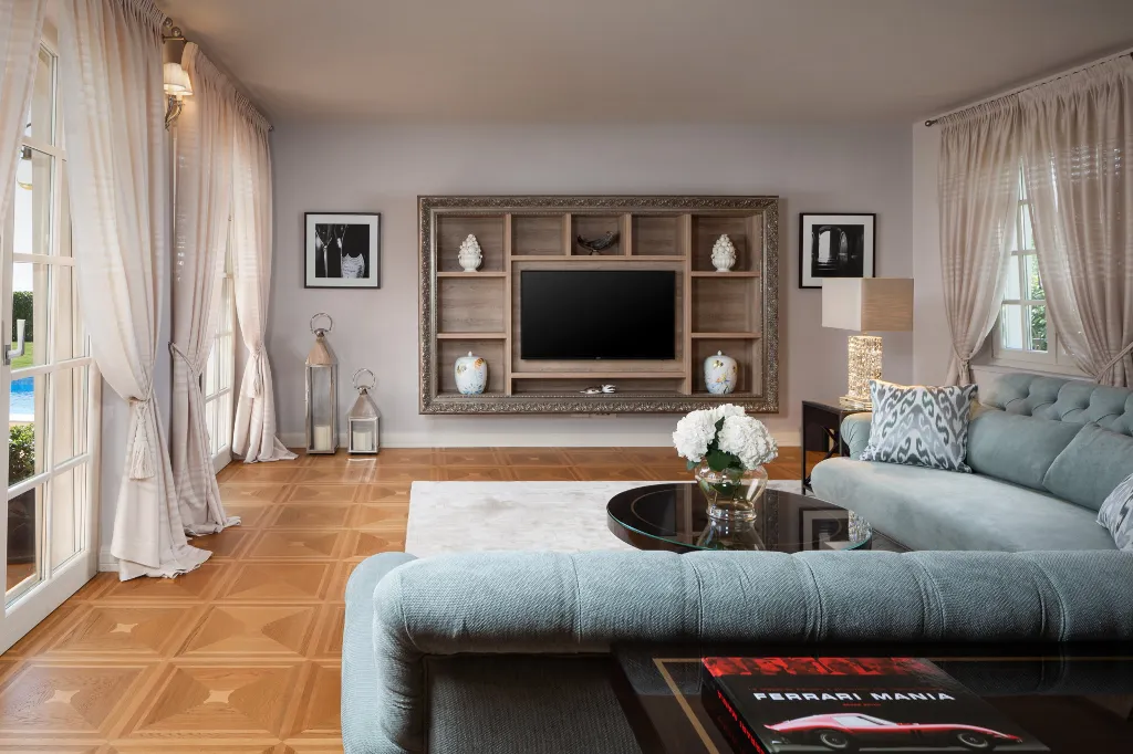 Elegant Family Villa with Pool in Vabriga