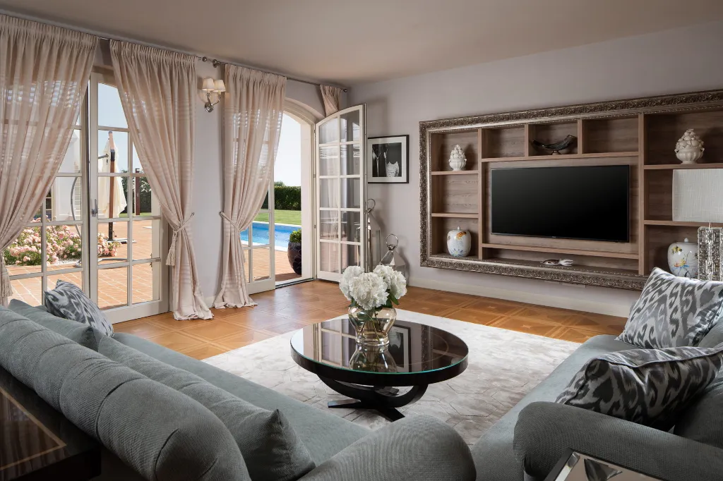 Elegant Family Villa with Pool in Vabriga