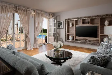 Elegant Family Villa with Pool in Vabriga