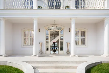 Elegant Family Villa with Pool in Vabriga