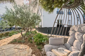 Modern Apartment with Shared Pool in Split