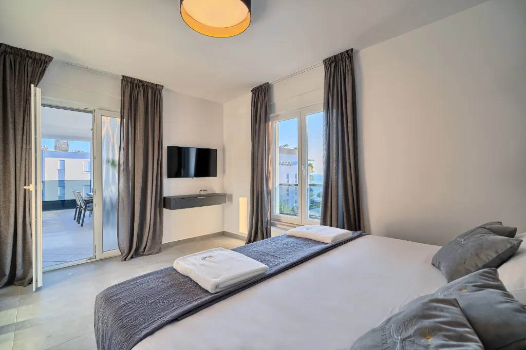 Modern Apartment with Shared Pool in Split