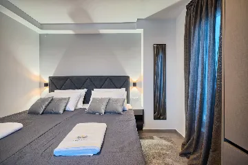 Penthouse Apartment with Rooftop Jacuzzi in Split